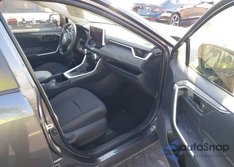 2025 Toyota Rav4 Le z USA, uszkodzony, nr VIN JTMK1RFV4SD131330